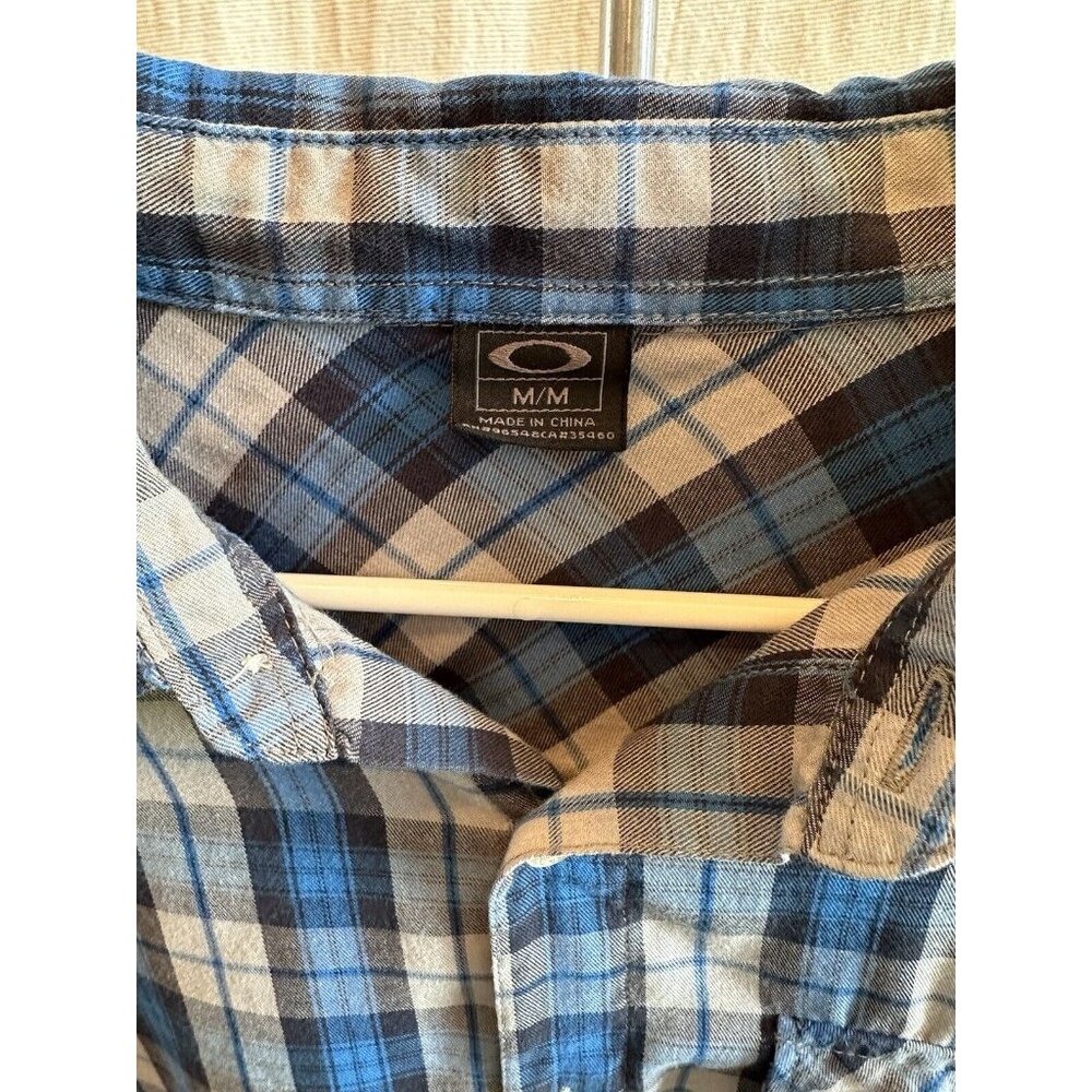 Oakley‎ Mens Size Medium Long Sleeve Button Down Shirt Regular Fit Blue Plaid - Picture 2 of 6